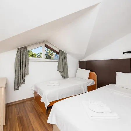 Legend Of Hotell